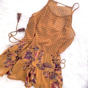 🆕 Altar’d State Side Tie Blouse
